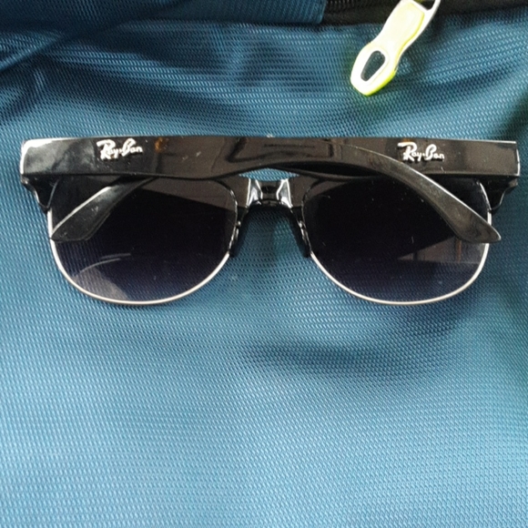 Sunglasses - Picture 2 of 5